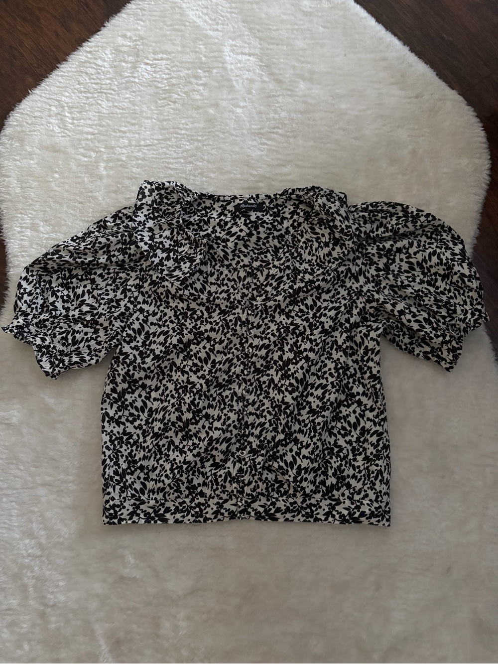 Madewell Abstract Leaf Ruffled Button-Front Top - Picture 4 of 11